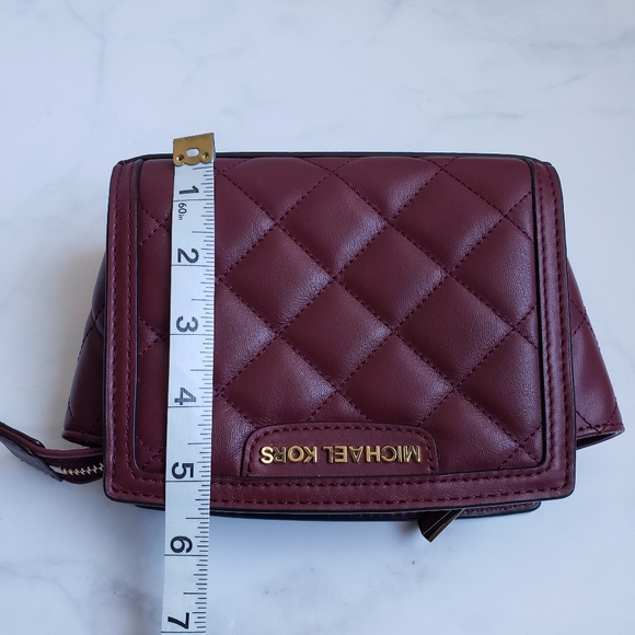 Michael Kors Mini Selma Crossbody - Picture 15 of 17